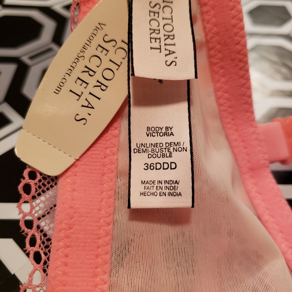 Victoria's Secret | BBV Unlined Lace Demi 36DDD - Picture 7 of 9